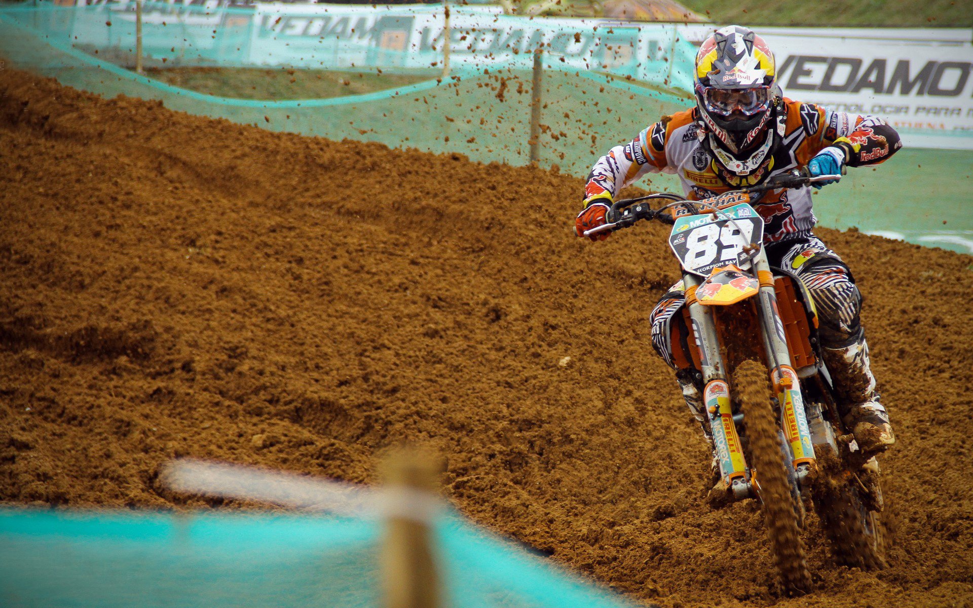 kaiyun网站-博卡队长带头拼搏，展现斗志，博卡vs