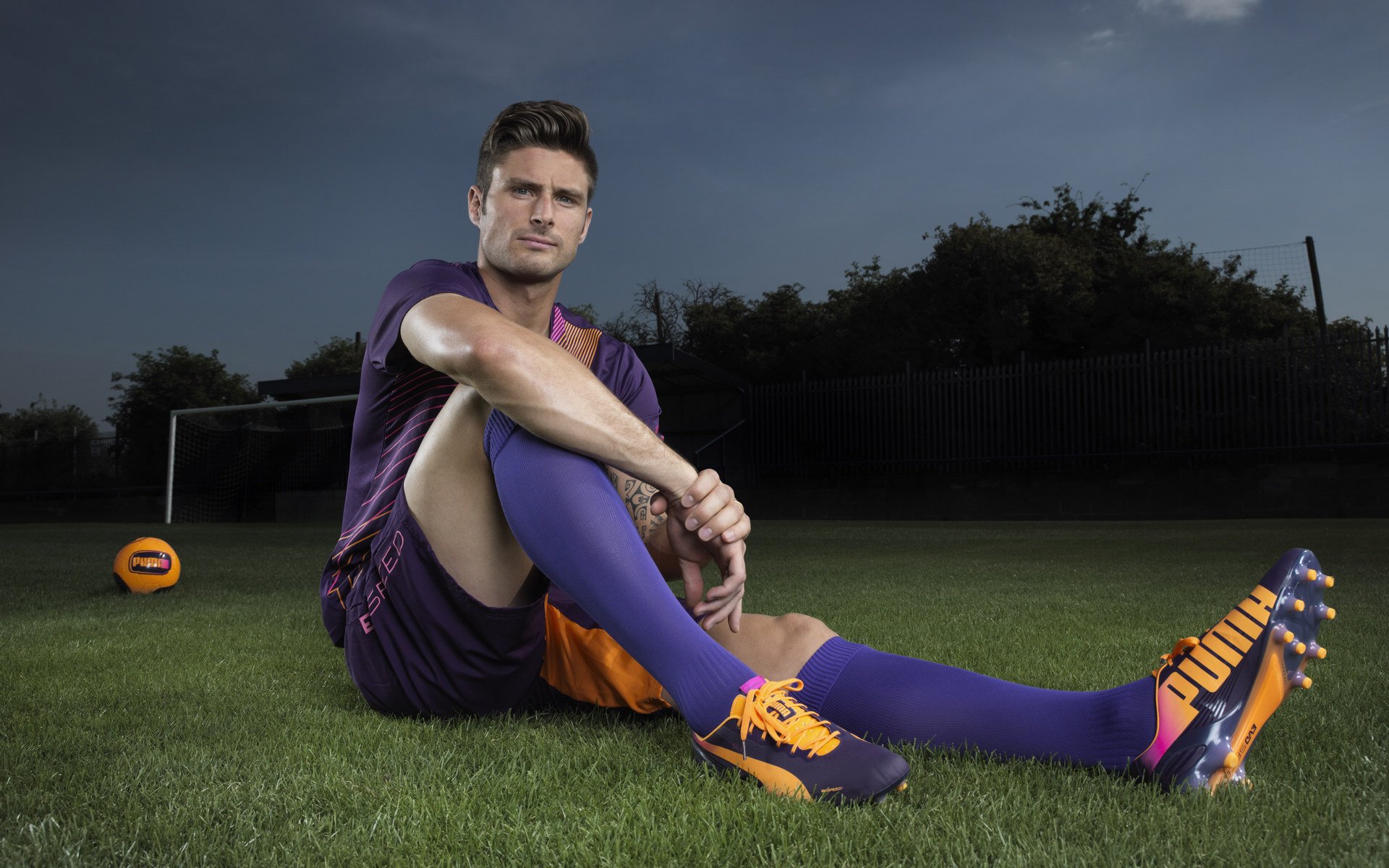 开云真人娱乐官网-曼城保持控场优势打出全面压制，曼城状态